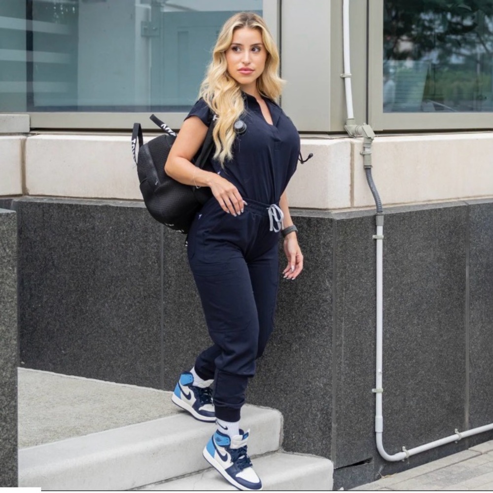 MIM  scrub set  - Dark Navy Blue Angie Short Sleeve Top & Jogger pants Like New